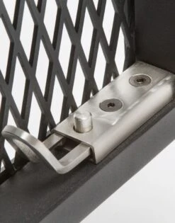 Dakota 283 Hero Kennel -Andisies Zone Dakota hero door locks